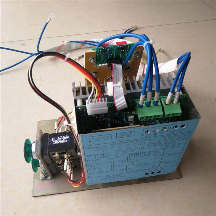 ZH-4(2.5)M照明信號綜合保護器 礦用智能開關(guān)保護裝置